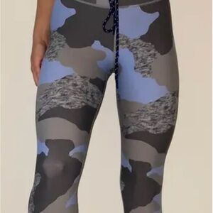 Aerie Gray Blue Camo Leggings Size Large Drawstring Chill Play Move